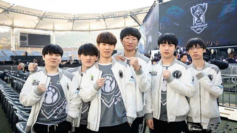 Fnatic 击败 MIBR 以获得 VALORANT Champions 2025 季后赛资格