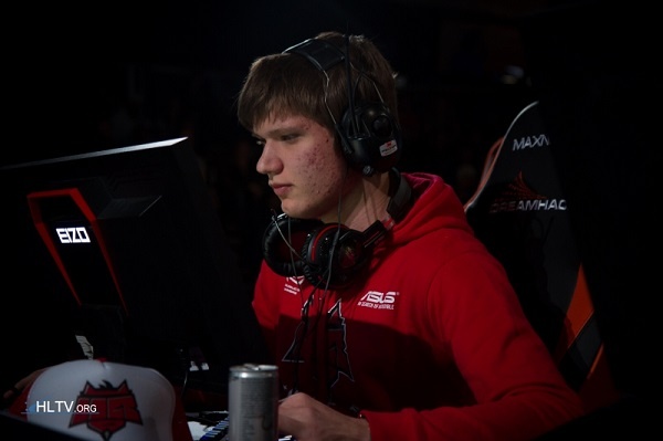 Corn的Yone完全压制了 Cool 的Akali，成功反击了 LetMe 的队伍，击败了 Mlxg 的队伍。